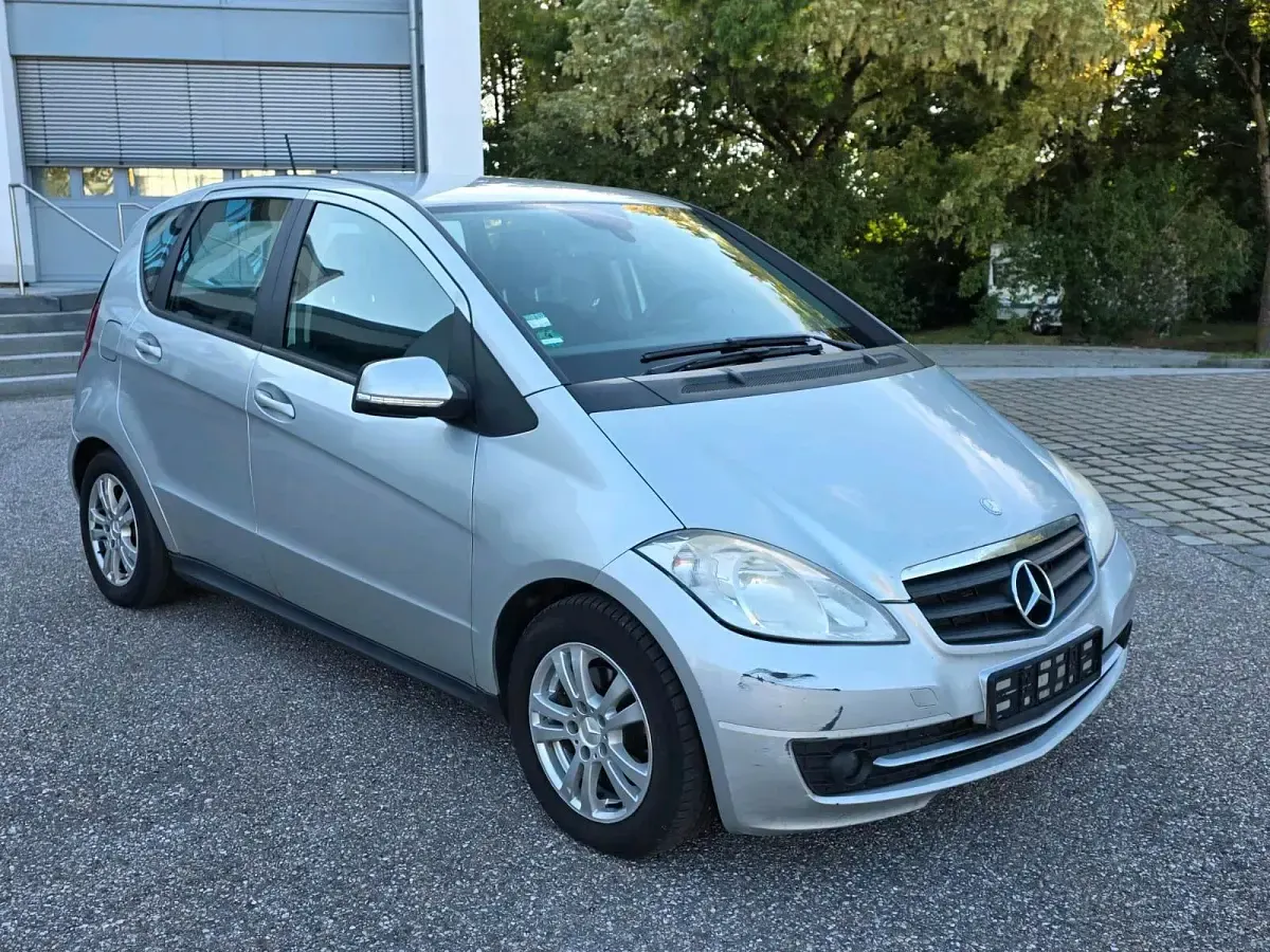 Gebraucht Mercedes A180 2010 Silber Kleinwagen