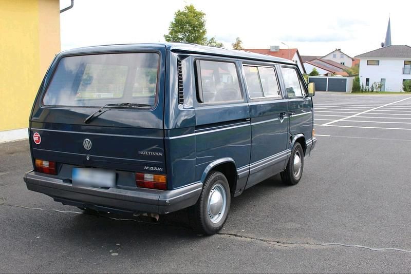 Usado VW Multivan 77 HP (56 kW) 1988 Azul Monovolume