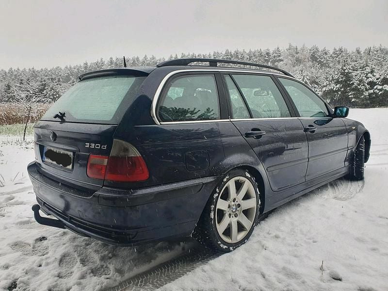 Gebraucht BMW 330 204 PS (150 kW) 2004 Blau Kombi
