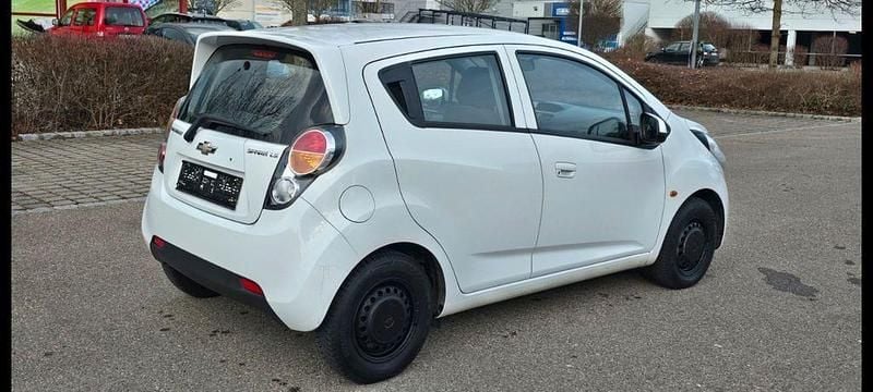Gebraucht Chevrolet Spark LS 68 PS (50 kW) 2011 Weiß Kleinwagen