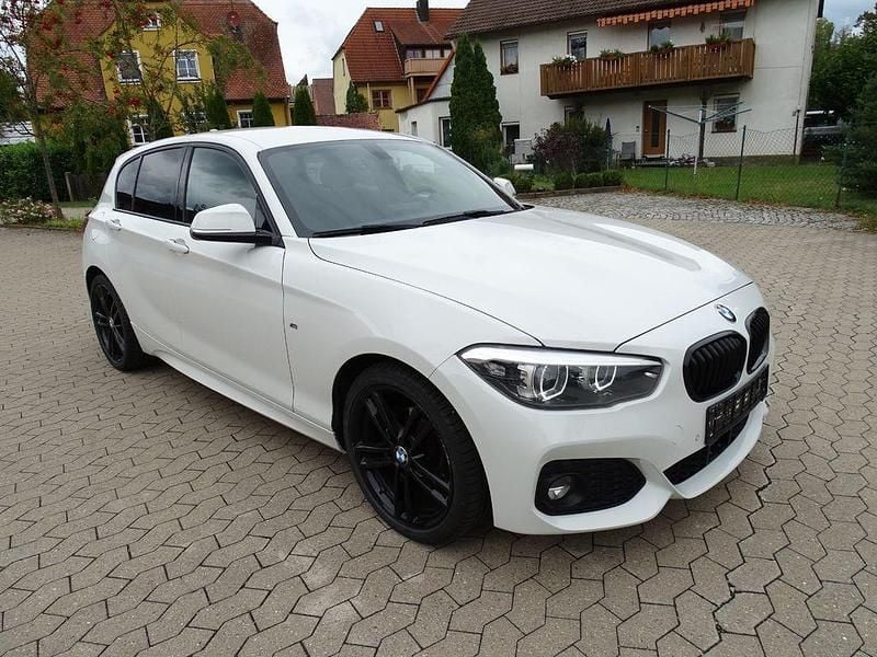 Weiß Gebraucht 2019 BMW 118 M Sport Kleinwagen | 15.700 € (Guter Preis) - Bild 1/4