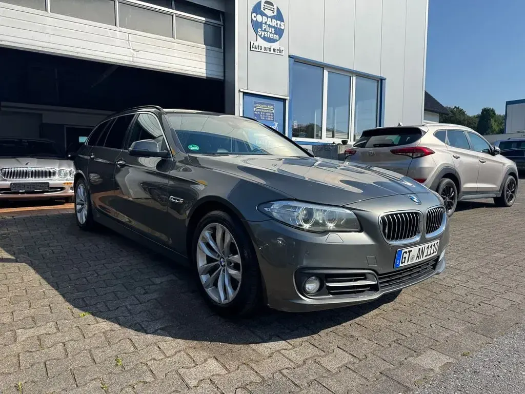 Gebraucht BMW 525 Performance 218 PS (160 kW) 2014 Grau Limousine