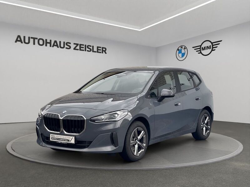 Sparkling kupfergrau Gebraucht 2024 BMW 220 Active Tourer Van / Kleinbus | 31.810 € (Fairer Preis) - Bild 1/4