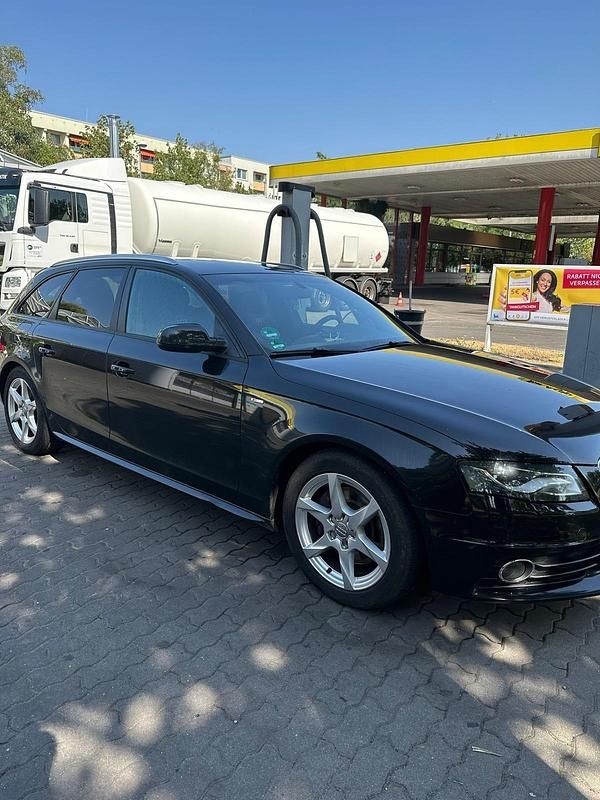 Używany Audi A4 S-Line 239 KM (175 kW) 2011 Czarny Kombi