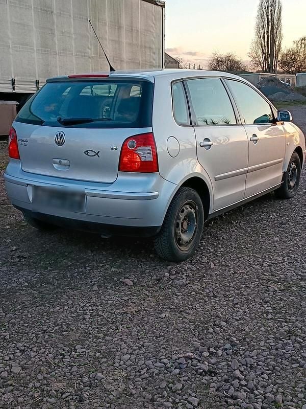 Gebraucht VW Polo 75 PS (55 kW) 2005 Silber Kleinwagen