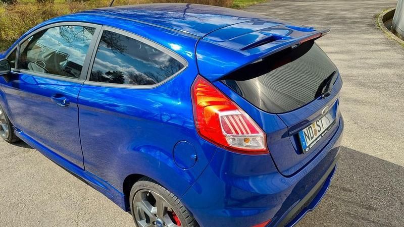 Gebraucht Ford Fiesta Performance Edition 182 PS (133 kW) 2015 Blau Kleinwagen