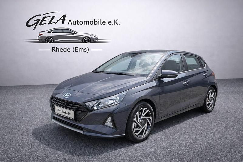 Neu Hyundai i20 Select 79 PS (58 kW) 2025 Grau Limousine