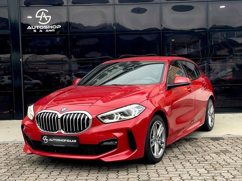 Rot Gebraucht 2020 BMW 118 M Sport Kleinwagen | 23.990 € (Fairer Preis) - Bild 1/4