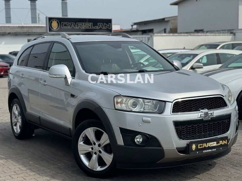 Silber Gebraucht 2013 Chevrolet Captiva SUV | 6.998 € (Fairer Preis) - Bild 1/4