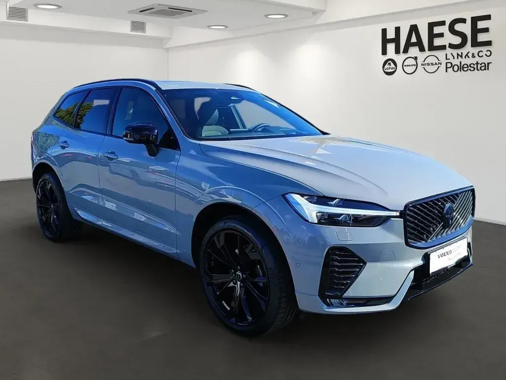 Gebraucht Volvo XC60 Plus 250 PS (183 kW) 2025 Vapour grey / metallic SUV