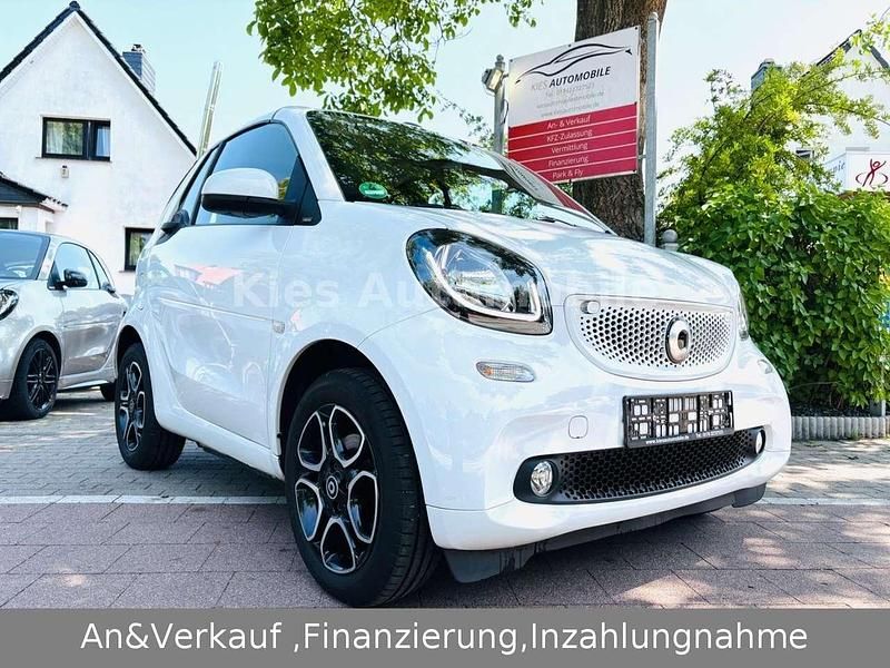 Weiß Gebraucht 2018 Smart ForTwo Cabrio Passion Cabrio | 16.470 € (Fairer Preis) - Bild 1/4