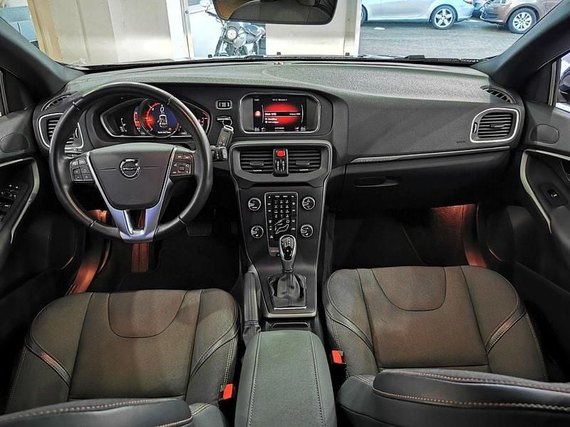 Gebraucht Volvo V40 CC 150 PS (110 kW) 2017 Schwarz Kombi