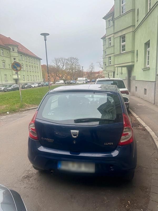 Gebraucht Dacia Sandero 73 PS (53 kW) 2009 Blau Limousine