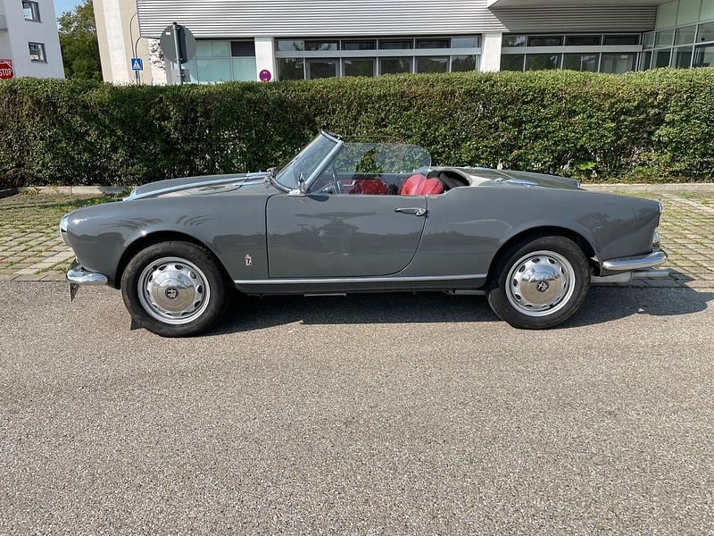Gebraucht Alfa Romeo Giulietta 88 PS (64 kW) 1957 Grau Cabrio
