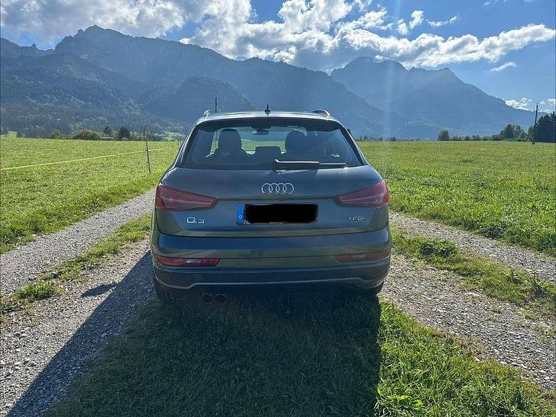 Gebraucht Audi Q3 Ambiente 179 PS (131 kW) 2017 Grau SUV