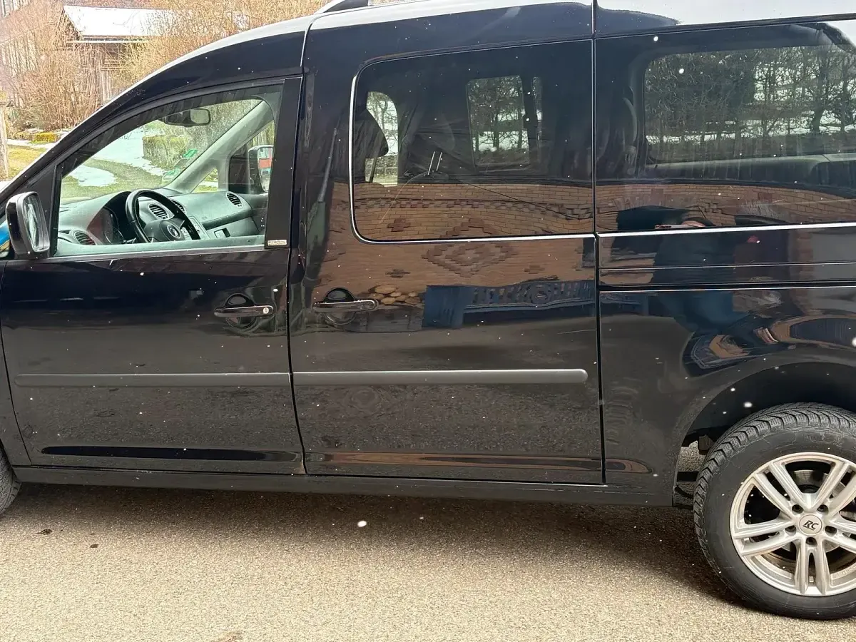 Gebraucht VW Caddy Cup 102 PS (75 kW) 2014 Schwarz Van / Kleinbus
