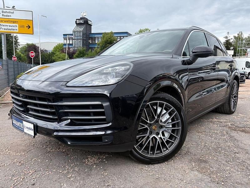 Schwarz Gebraucht 2018 Porsche Cayenne S Chrono SUV | 41.999 € - Bild 1/4