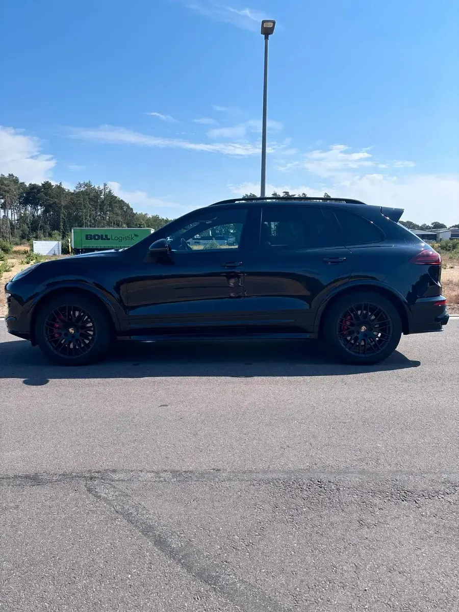 Gebraucht Porsche Cayenne GTS 441 PS (324 kW) 2015 Schwarz SUV