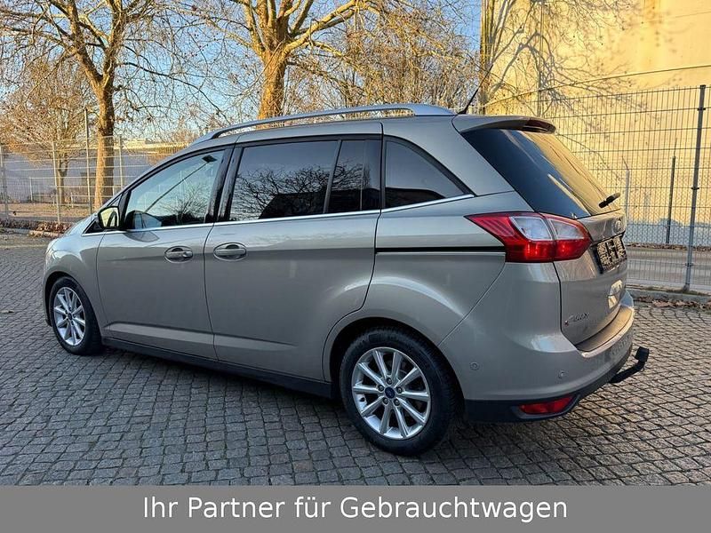 Gebraucht Ford Grand C-Max Titanium 120 PS (88 kW) 2017 Silber Van / Kleinbus