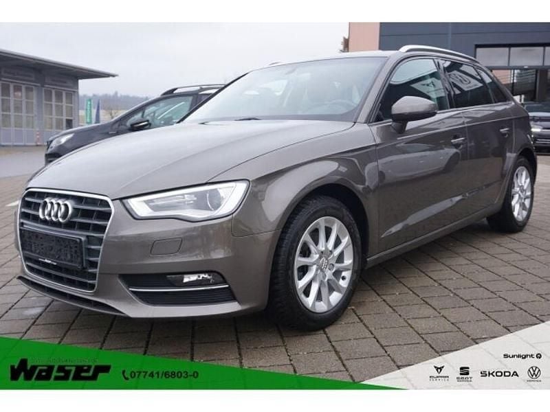 Gebraucht Audi A3 Attraction 125 PS (91 kW) 2016 Grau Limousine