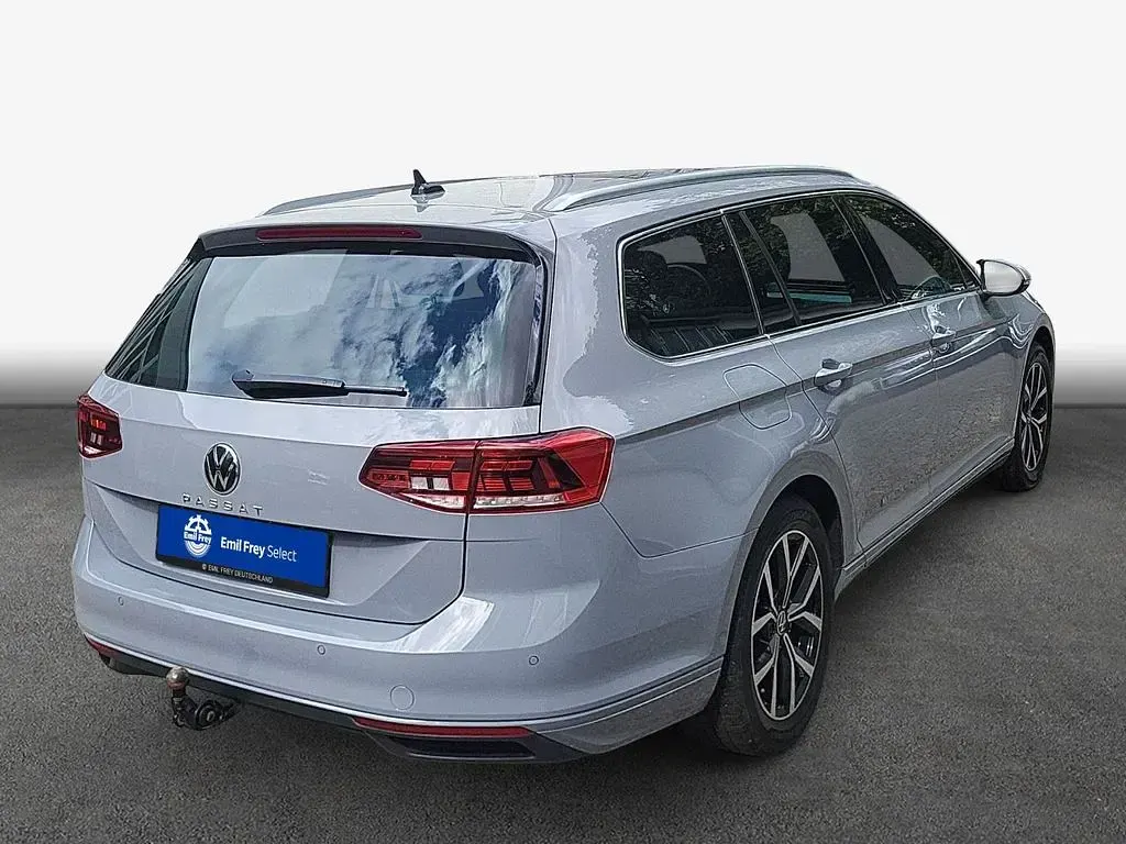 Gebraucht VW Passat Business 150 PS (110 kW) 2023 Grau Kombi