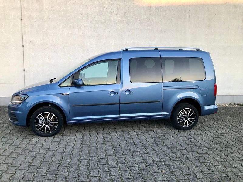 Second-hand VW Caddy Trendline 102 CP (75 kW) 2018 Albastru Monovolum