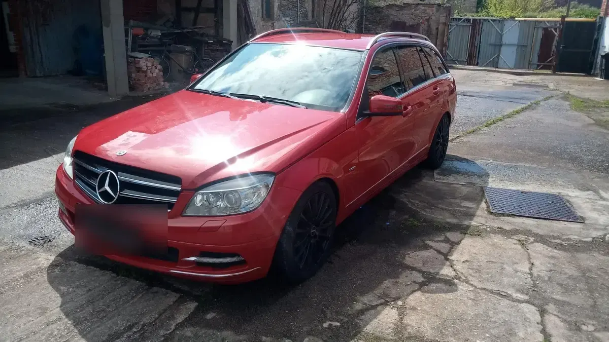 Gebraucht Mercedes C200 184 PS (135 kW) 2011 Rot Kombi
