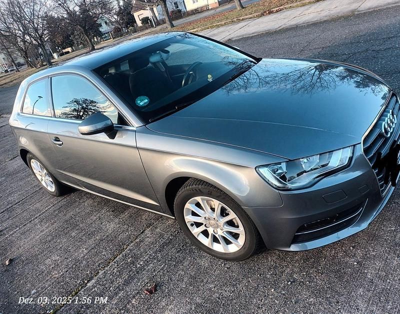 Second-hand Audi A3 Attraction 122 CP (89 kW) 2013 Gri Berlinǎ