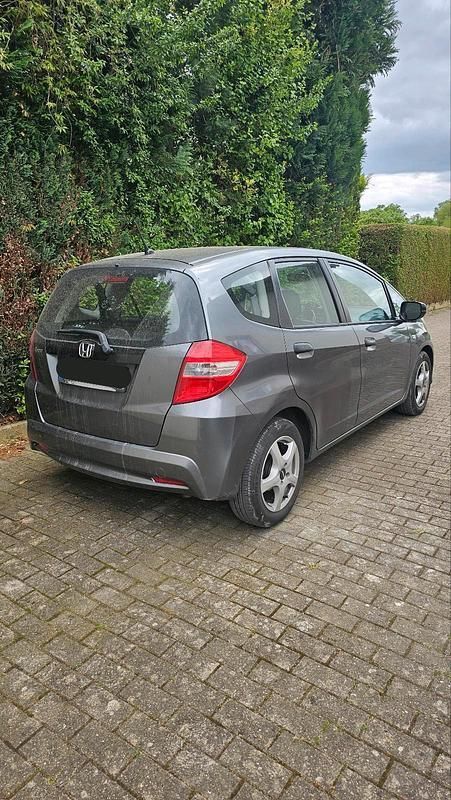 Grau Gebraucht 2013 Honda Jazz Kleinwagen | 4.300 € - Bild 1/4