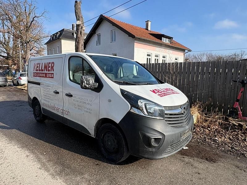 Weiß Gebraucht 2015 Opel Vivaro Van / Kleinbus | 3.300 € - Bild 1/4