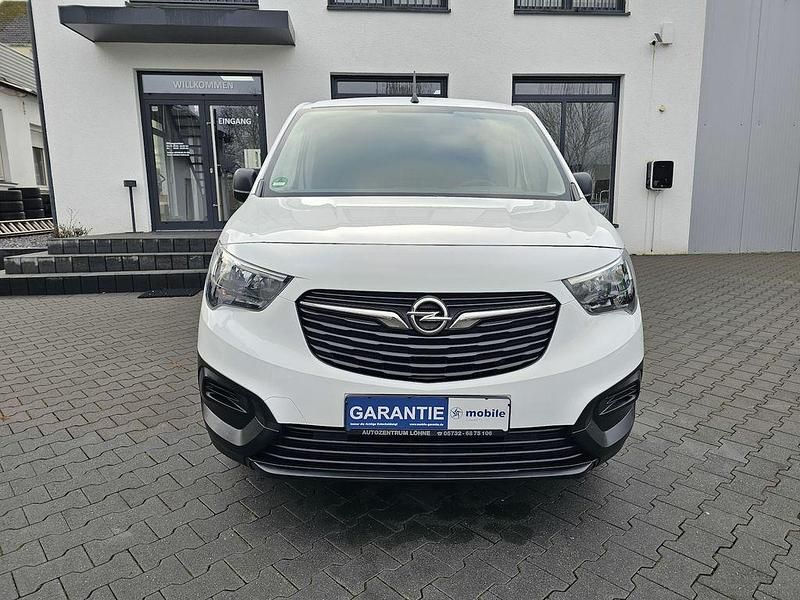 Gebraucht Opel Combo Selection 102 PS (75 kW) 2019 Weiß Kombi
