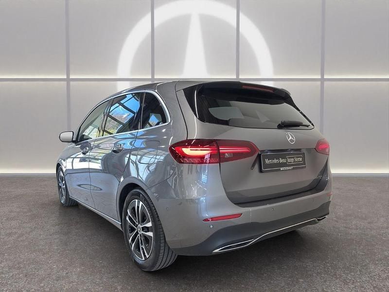 Gebraucht Mercedes B220 Advanced 190 PS (139 kW) 2024 Grau Van / Kleinbus
