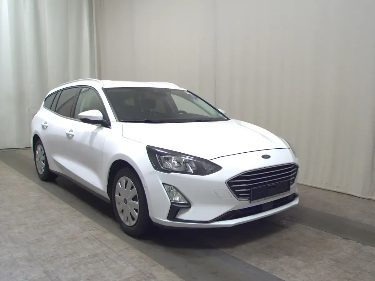 Gebraucht Ford Focus Cool & Connect 120 PS (88 kW) 2020 Weiss Kombi