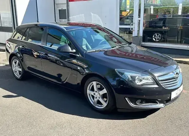 Gebraucht Opel Insignia Sport 163 PS (119 kW) 2014 Schwarz Kombi