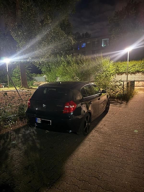 Schwarz Gebraucht 2009 BMW 120 Advantage Kleinwagen | 7.500 € (Etwas zu teuer) - Bild 1/4