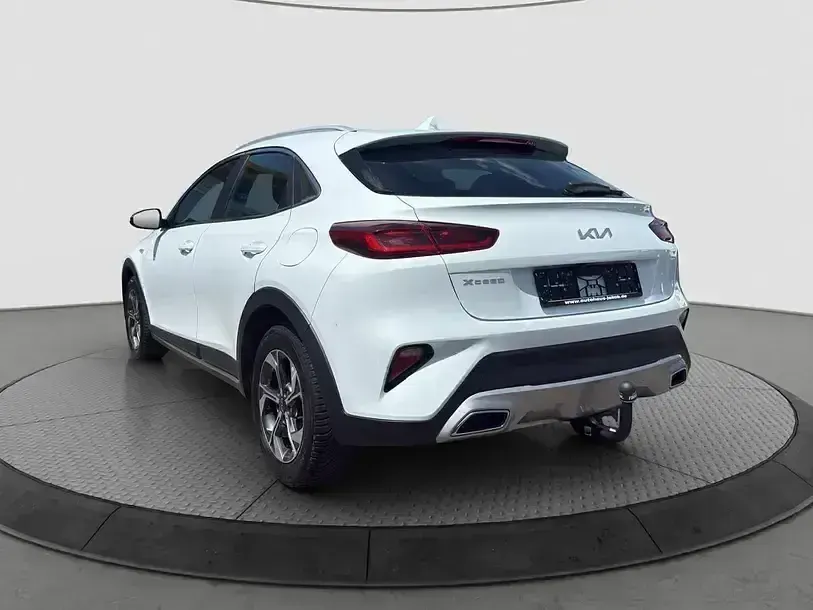 Gebraucht Kia XCeed Edition 7 160 PS (117 kW) 2022 (wd) cararraweiss SUV