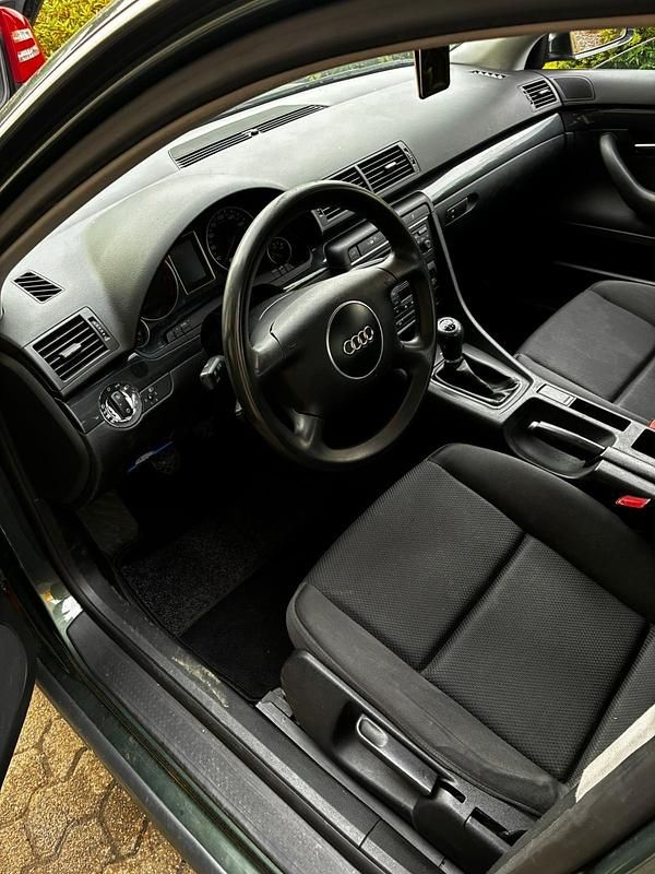 Gebraucht Audi A4 105 PS (77 kW) 2002 Grün Limousine