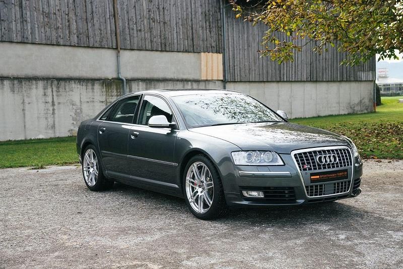 Grau Gebraucht 2008 Audi S8 Advanced Limousine | 44.900 € - Bild 1/4