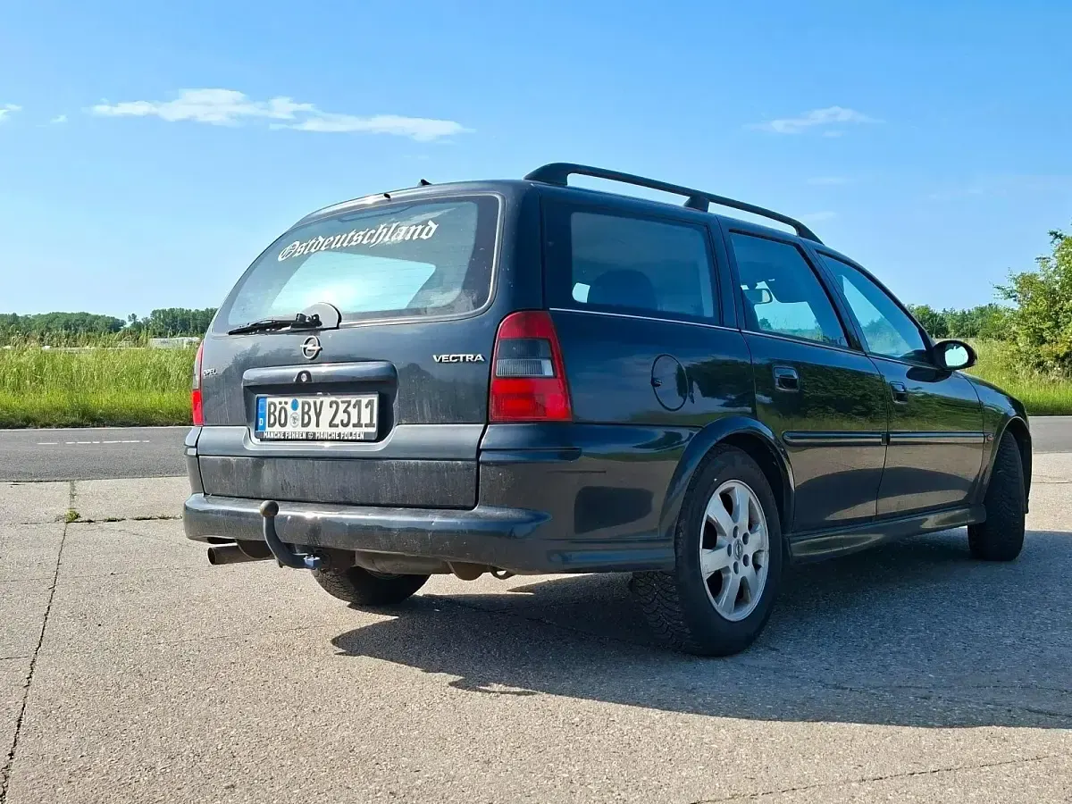 Gebraucht Opel Vectra 100 PS (73 kW) 2002 Schwarz Kombi