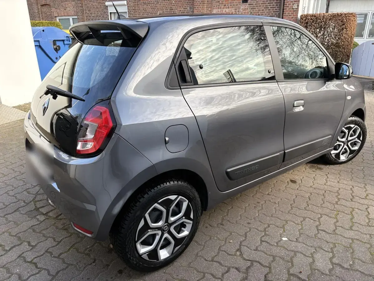 Gebraucht Renault Twingo Equilibre 60 kW (82 PS) 2022 Grau Kleinwagen