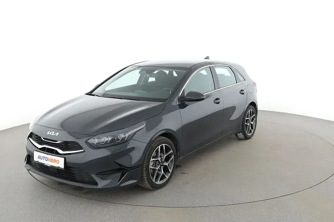 Gebraucht Kia Ceed Spirit 140 PS (102 kW) 2025 Kleinwagen