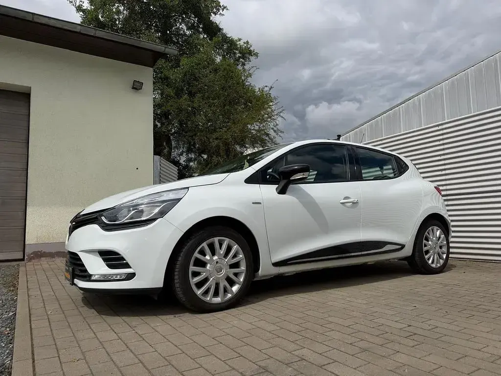 Gebraucht Renault Clio IV LIMITED 73 PS (53 kW) 2017 Weiß Limousine