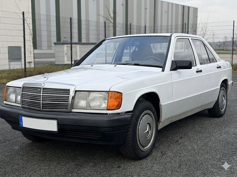 Gebraucht Mercedes 190 109 PS (80 kW) 1990 Blau Limousine
