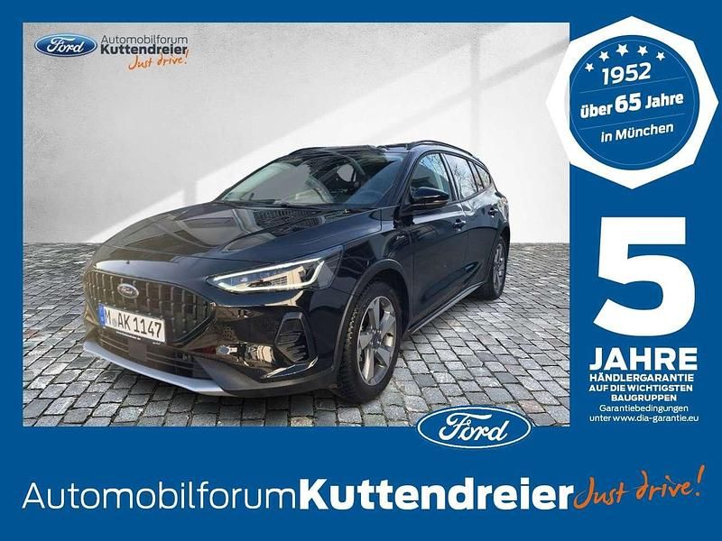 Obsidianschwarz metallic Gebraucht 2023 Ford Focus Active X Kombi | 24.260 € (Fairer Preis) - Bild 1/4