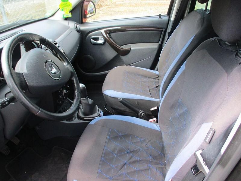 Używany Dacia Duster Lauréate 105 KM (77 kW) 2012 Czarny SUV