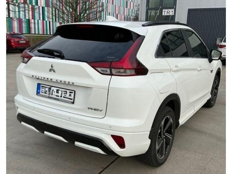 Gebraucht Mitsubishi Eclipse Cross Plus 188 PS (138 kW) 2022 S) (weiss SUV