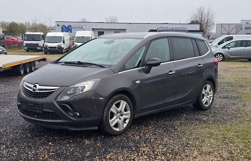 Grau Gebraucht 2013 Opel Zafira Tourer Innovation Van / Kleinbus | 4.750 € (Superpreis) - Bild 1/4