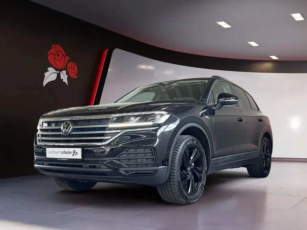 Gebraucht VW Touareg Basis 231 PS (169 kW) 2022 Grenadillschwarz metallic SUV
