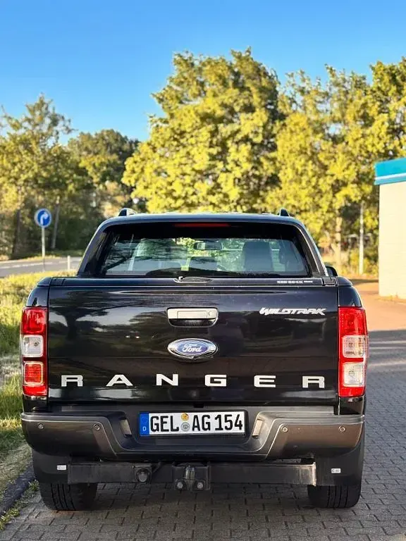 Używany Ford Ranger 201 KM (147 kW) 2018 Czarny Pickup