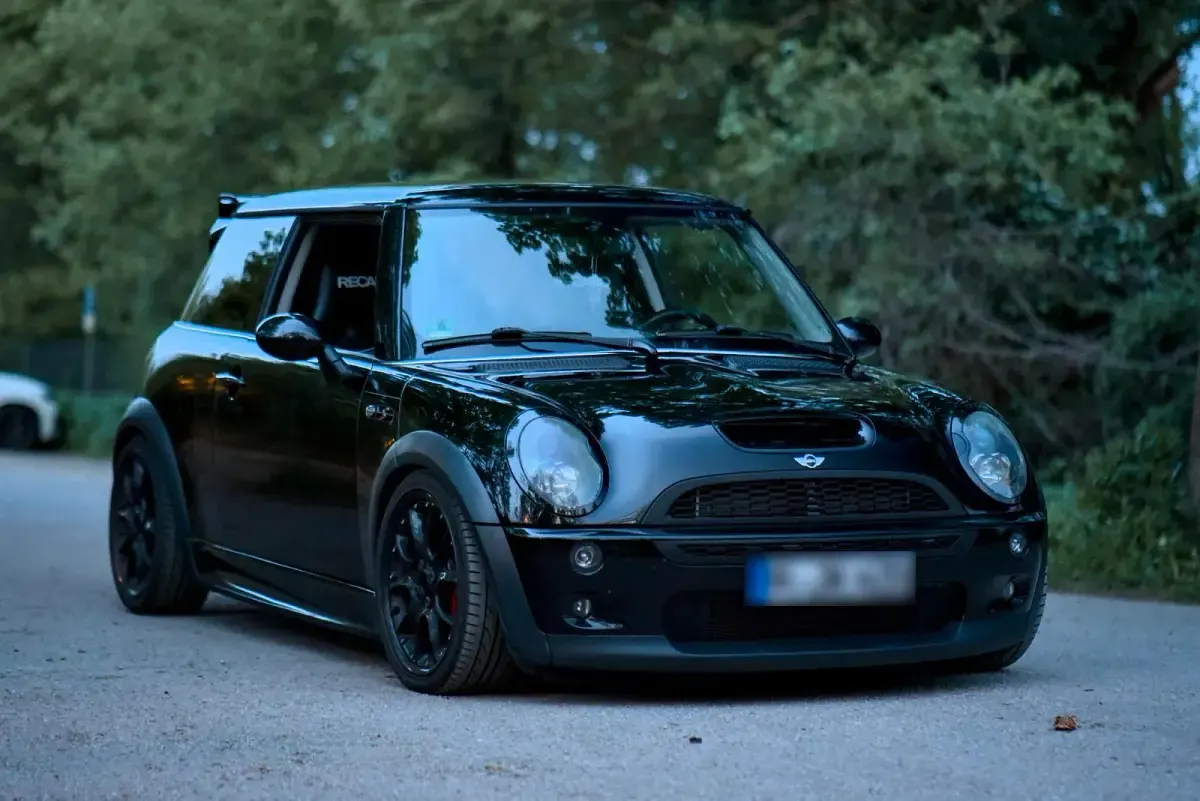 Gebraucht Mini John Cooper Works 211 PS (155 kW) 2005 Schwarz Kleinwagen